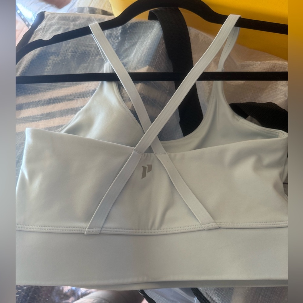 1P Women's Cross-Back Sports Bra - Platinum / Ice Blue